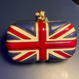 Alexander McQueen flag /skull clutch